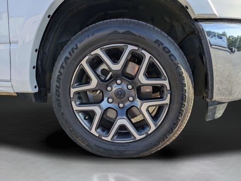 Used 2025 RAM 1500 Laramie image 32