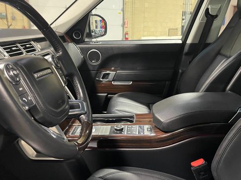 Used 2017 Land Rover Range Rover image 15