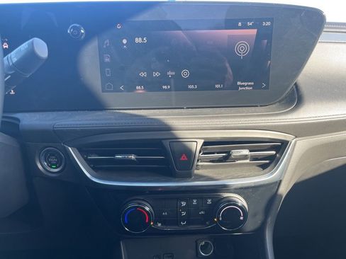 Used 2024 Buick Encore GX Sport Touring w/ Comfort Package image 8