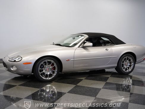 Used 2001 Jaguar XK8 Convertible image 6