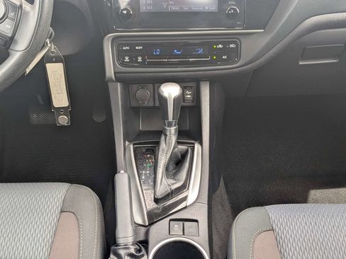 Used 2019 Toyota Corolla LE FWD image 17