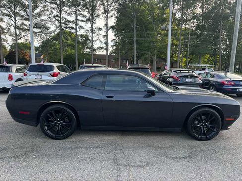 Used 2017 Dodge Challenger SXT w/ Blacktop Package RWD image 4