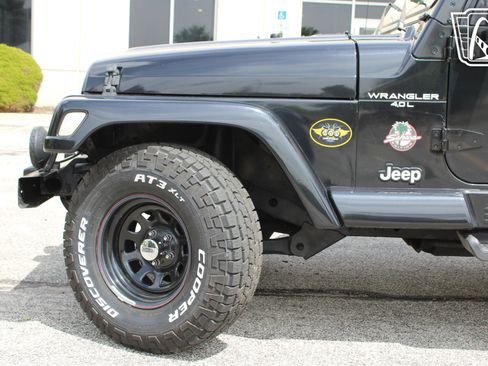 Used 2001 Jeep Wrangler Sahara AWD/4WD image 26