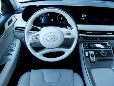 Certified 2025 Hyundai Palisade Calligraphy AWD/4WD image 21