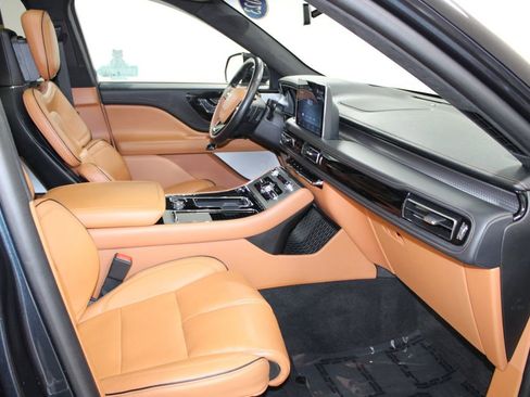 Used 2023 Lincoln Aviator Black Label w/ Dynamic Handling Package image 31