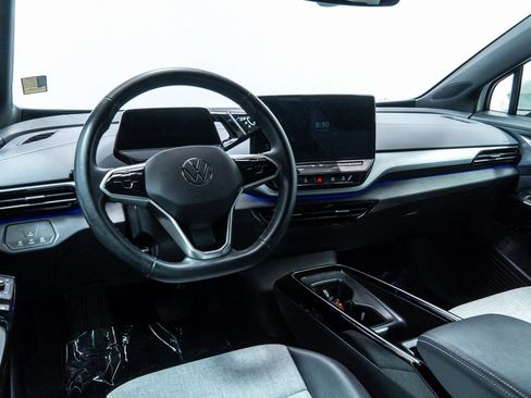 Used 2023 Volkswagen ID.4 Pro image 4