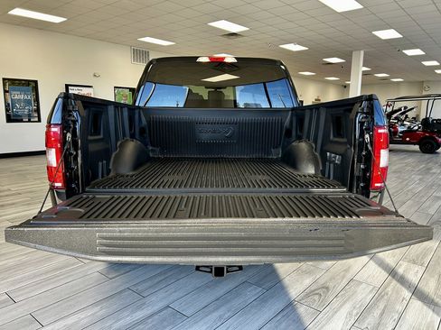 Used 2020 Ford F150 XLT image 9