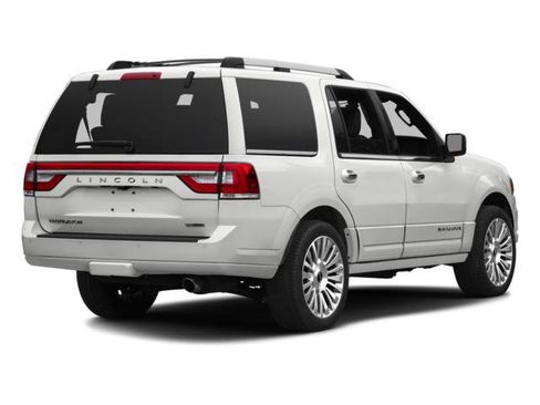 Used 2016 Lincoln Navigator Select AWD/4WD image 2