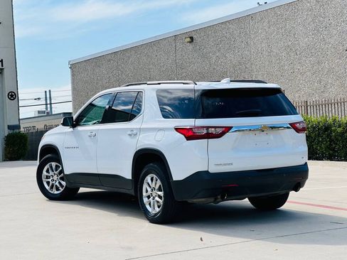 Used 2019 Chevrolet Traverse LT FWD image 8