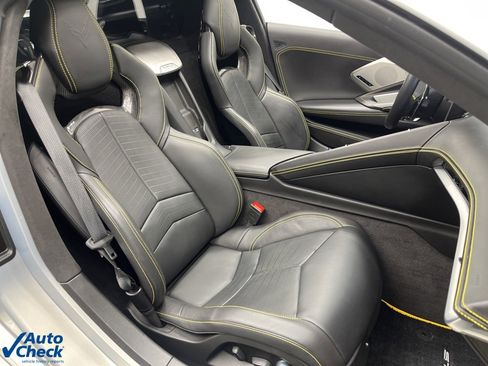 Used 2023 Chevrolet Corvette Stingray w/ Z51 Performance Package image 21