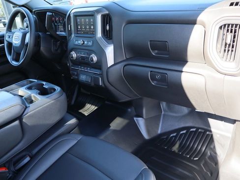 Used 2024 GMC Sierra 2500 Pro w/ Convenience Package image 24