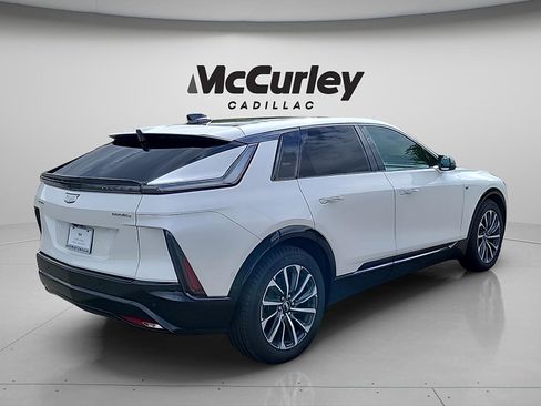 Used 2024 Cadillac Lyriq Sport w/ Nappa Leather Package AWD/4WD image 7