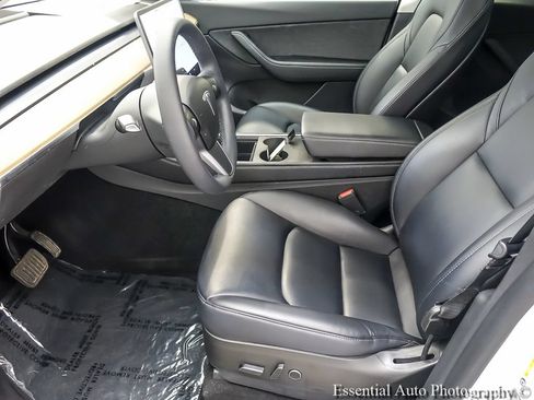 Used 2022 Tesla Model Y Long Range AWD/4WD image 9