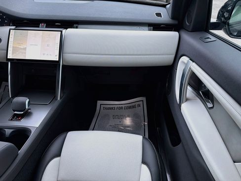 New 2026 Land Rover Discovery Sport Landmark AWD/4WD image 18