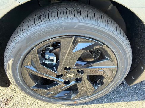 New 2026 Hyundai Elantra SEL Sport image 11