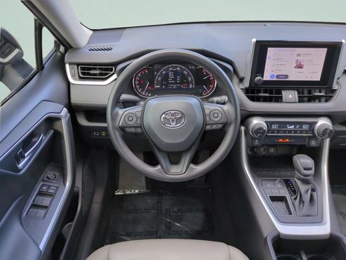 Used 2023 Toyota RAV4 XLE FWD image 12