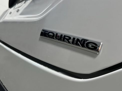 Certified 2025 Honda Pilot Touring image 7