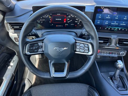 Used 2025 Ford Mustang Coupe image 14