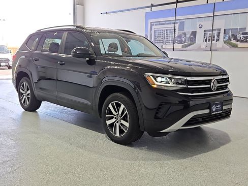 Certified 2023 Volkswagen Atlas SE FWD image 4