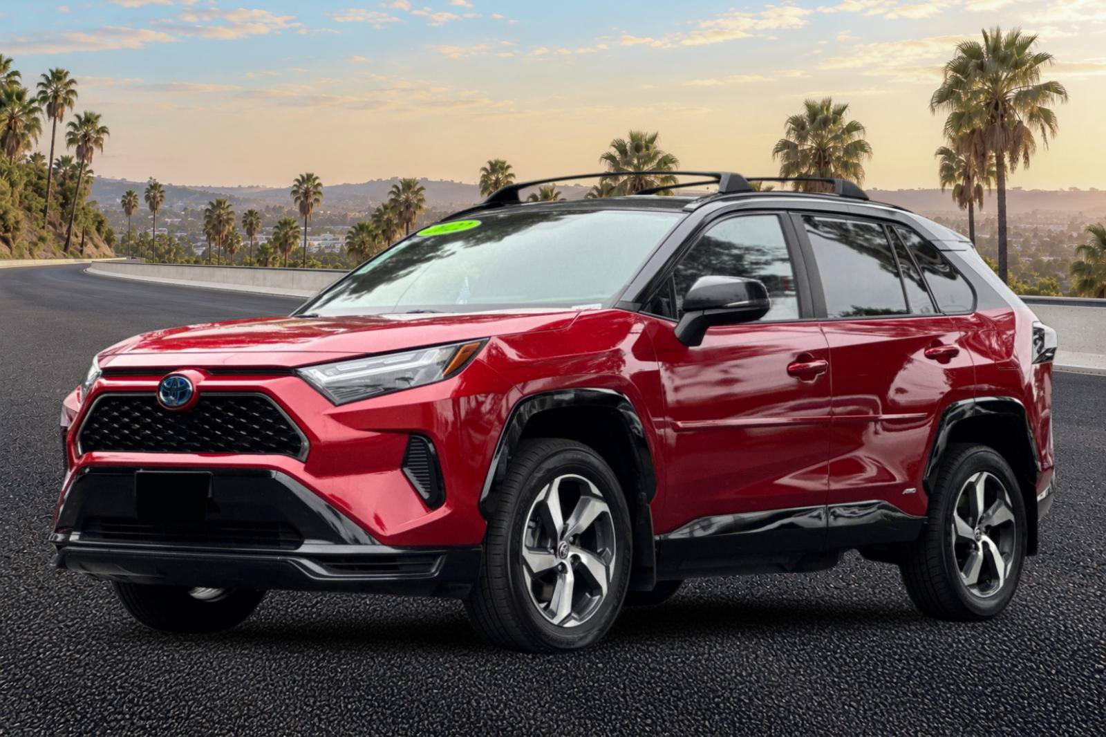 Used 2022 Toyota RAV4 SE w/ Weather & Moonroof Package AWD/4WD image 9