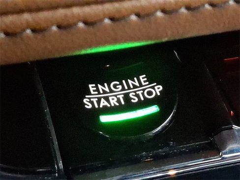 Certified 2022 Lincoln Nautilus Reserve w/ Equipment Group 202A image 25