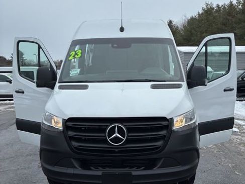Used 2023 Mercedes-Benz Sprinter 2500 image 11