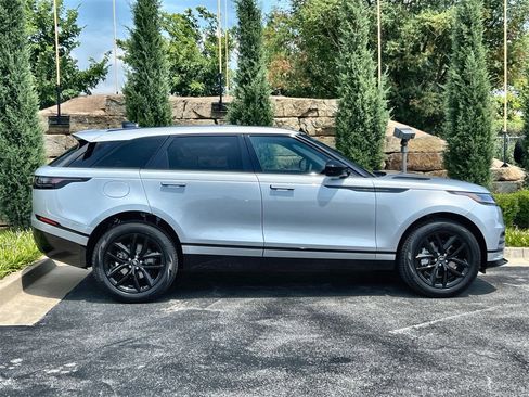 Certified 2025 Land Rover Range Rover Velar Dynamic SE image 6
