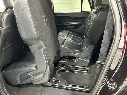 Used 2024 Ford Expedition Max XLT AWD/4WD image 29