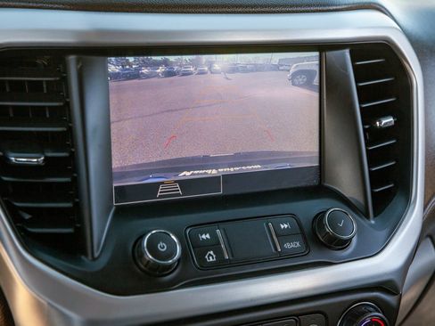 Used 2020 GMC Acadia SLE image 15