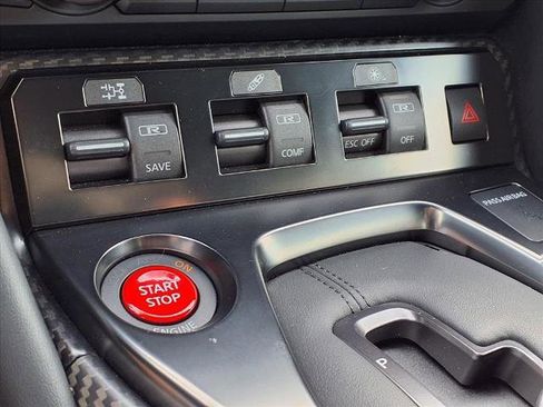 Certified 2021 Nissan GT-R Premium image 21