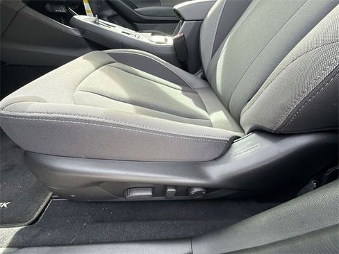 Used 2025 Subaru Crosstrek 2.0i Premium image 12