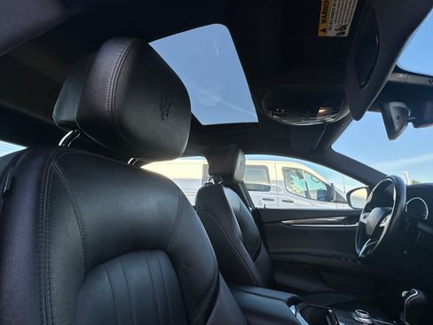 Used 2018 Maserati Ghibli image 15