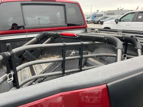 Used 2006 Nissan Titan LE w/ (S01) Side-Airbag Pkg w/ VDC image 14