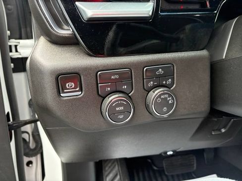 Used 2024 Chevrolet Silverado 1500 LT AWD/4WD image 24