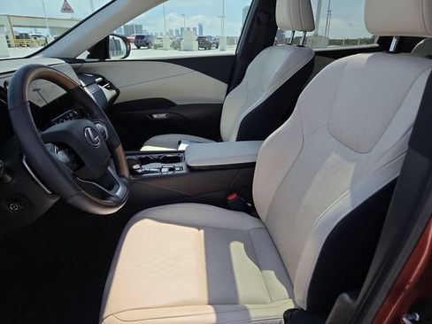 Certified 2025 Lexus RX 350 w/ Convenience Package AWD/4WD image 11