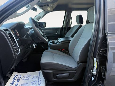 Used 2019 RAM 1500 Big Horn AWD/4WD image 9