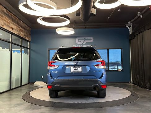 Used 2020 Subaru Forester Premium AWD/4WD image 4