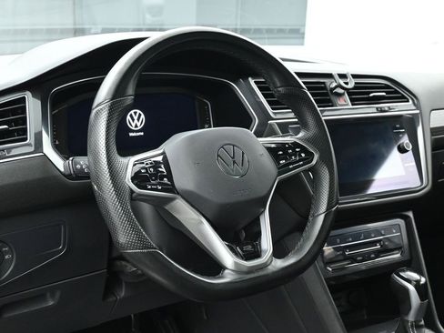 Used 2022 Volkswagen Tiguan SEL R-Line image 24