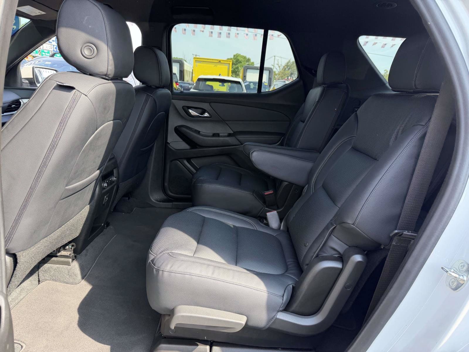 Certified 2023 Chevrolet Traverse LT FWD image 11