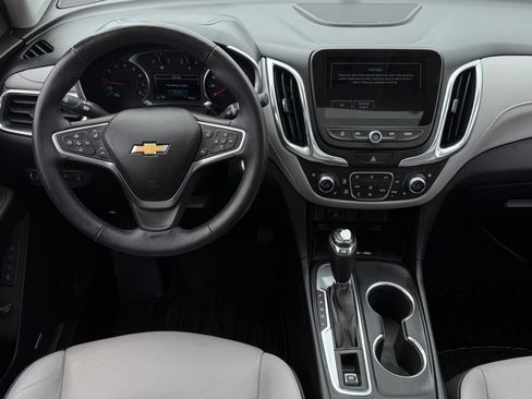 Used 2018 Chevrolet Equinox Premier FWD image 12
