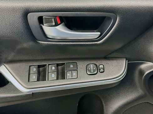 Used 2017 Toyota Camry SE FWD image 15