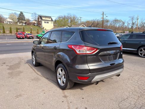 Used 2016 Ford Escape SE image 7