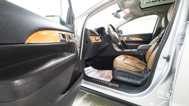 Used 2013 Lincoln MKX AWD image 9
