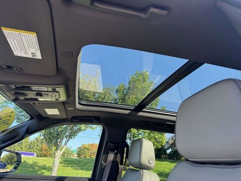 Certified 2023 GMC Yukon XL SLT image 30