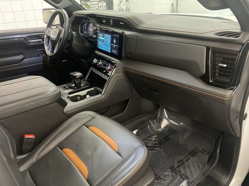 Used 2024 GMC Sierra 1500 AT4 w/ AT4 Premium Package AWD/4WD image 23