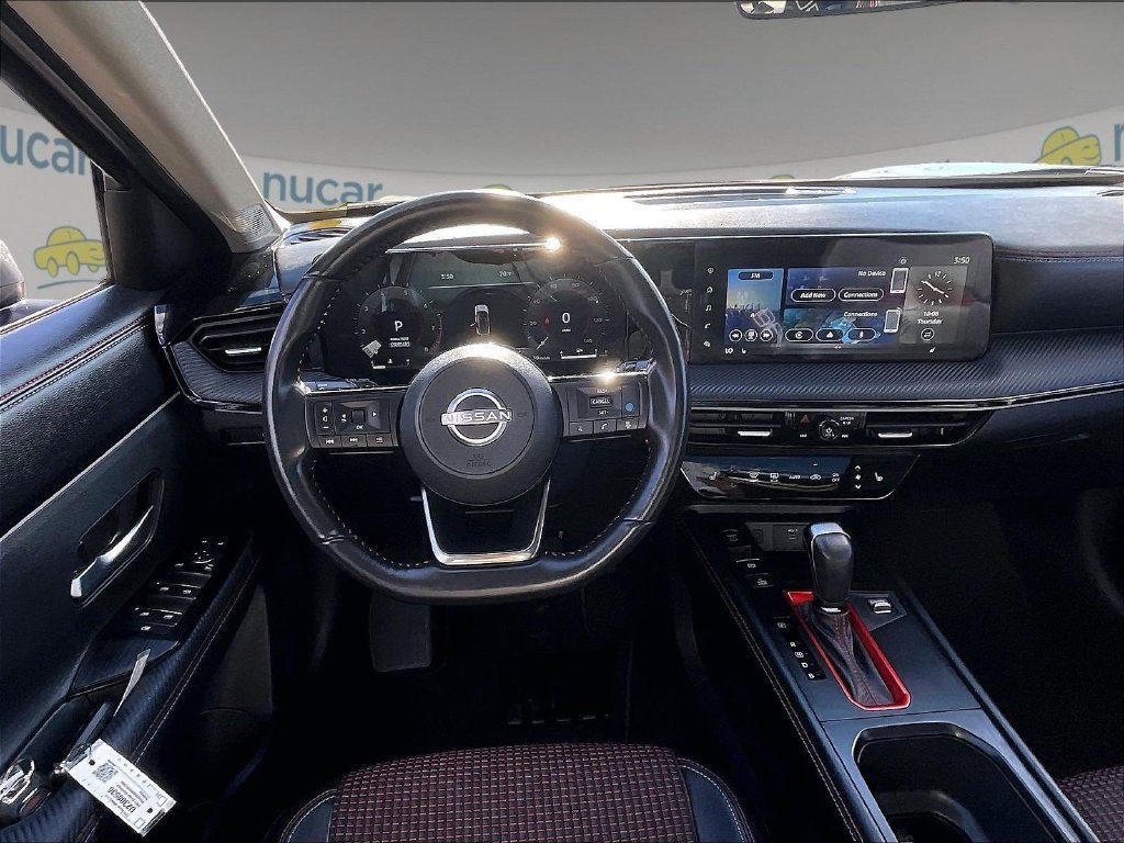 Used 2025 Nissan Kicks SR w/ SR Premium Package AWD/4WD image 17