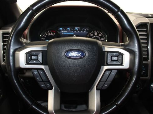 Used 2018 Ford F150 Platinum w/ Equipment Group 701A Luxury image 19