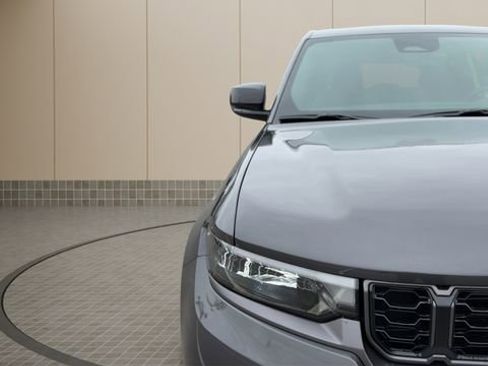 New 2026 Jeep Grand Cherokee Laredo image 10