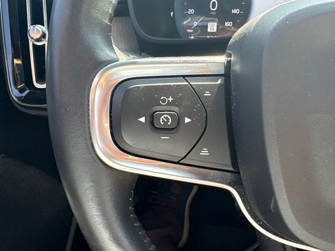 Used 2020 Volvo XC40 T4 Inscription FWD image 24
