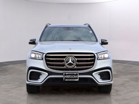 Used 2025 Mercedes-Benz GLS 450 4MATIC image 2